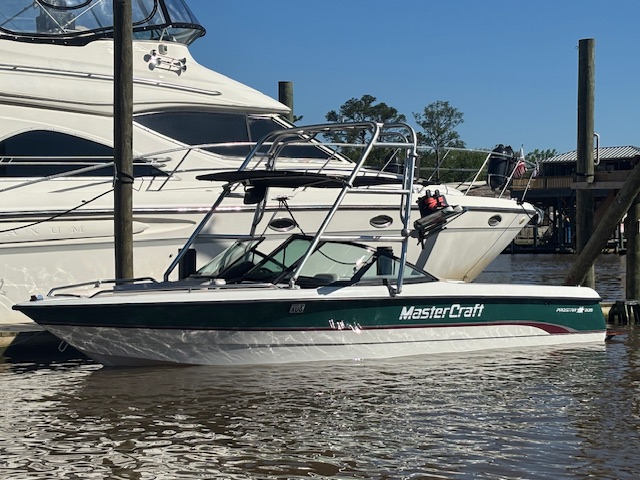 1996 Prostar 205