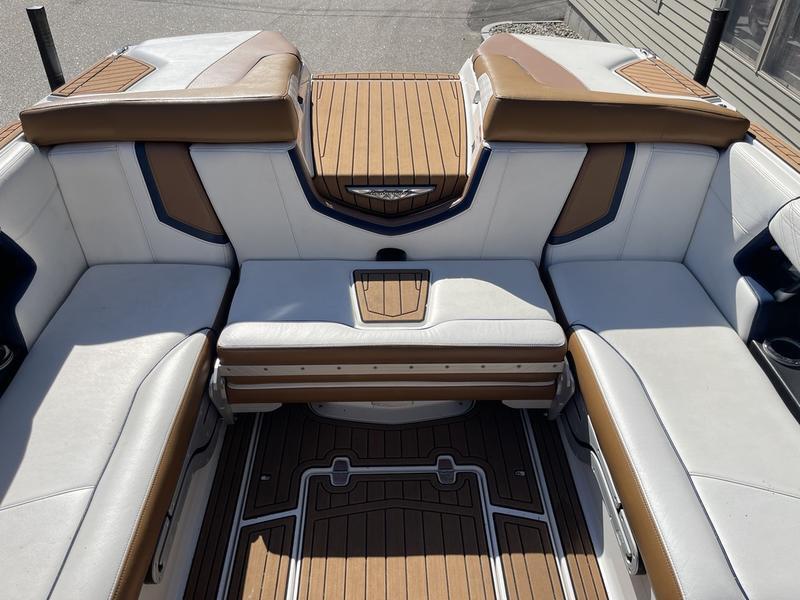 2017 Nautique G23