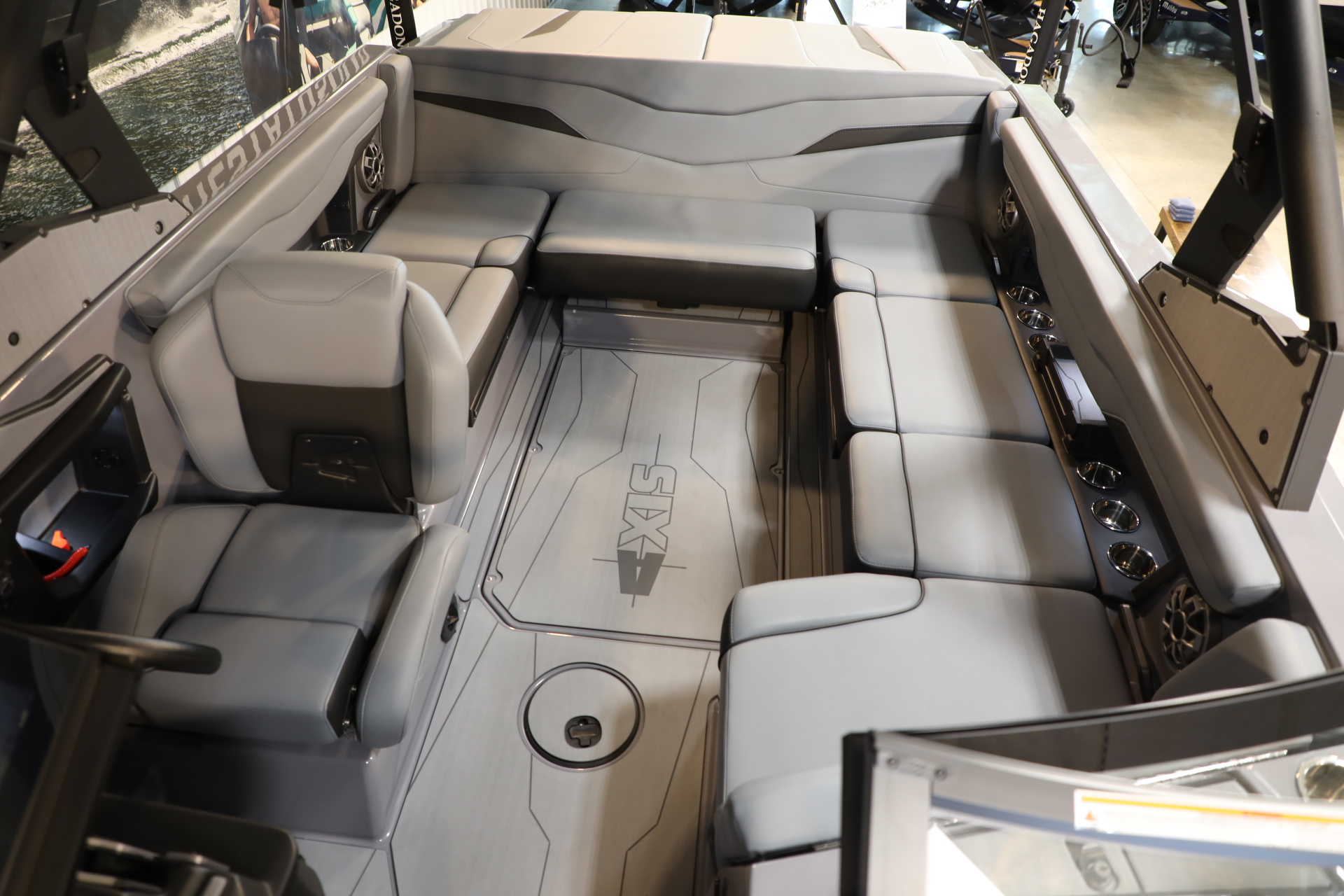 2023 Axis T220 Icon