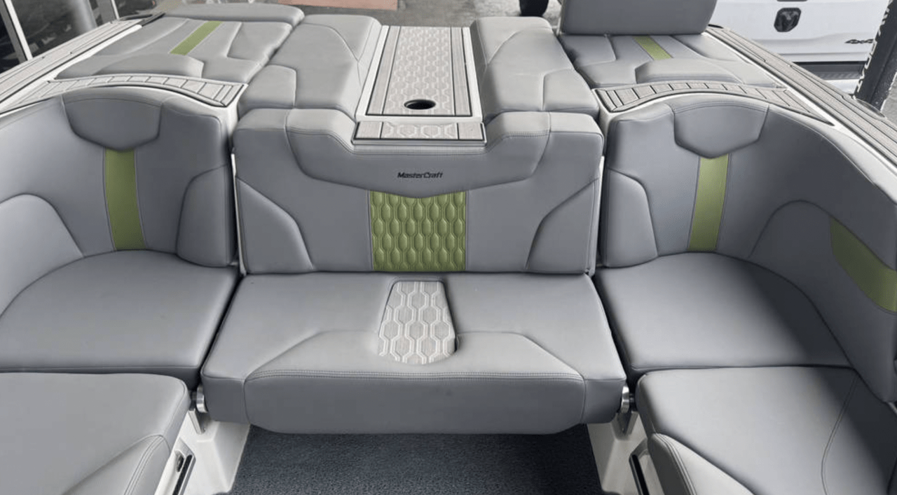 2023 MasterCraft XT24