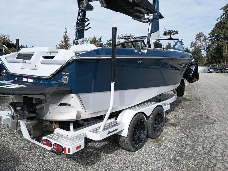New 2024 Nautique S21