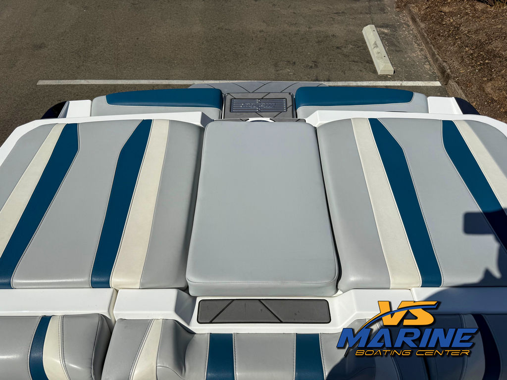 2023 Malibu Boats 22 LSV