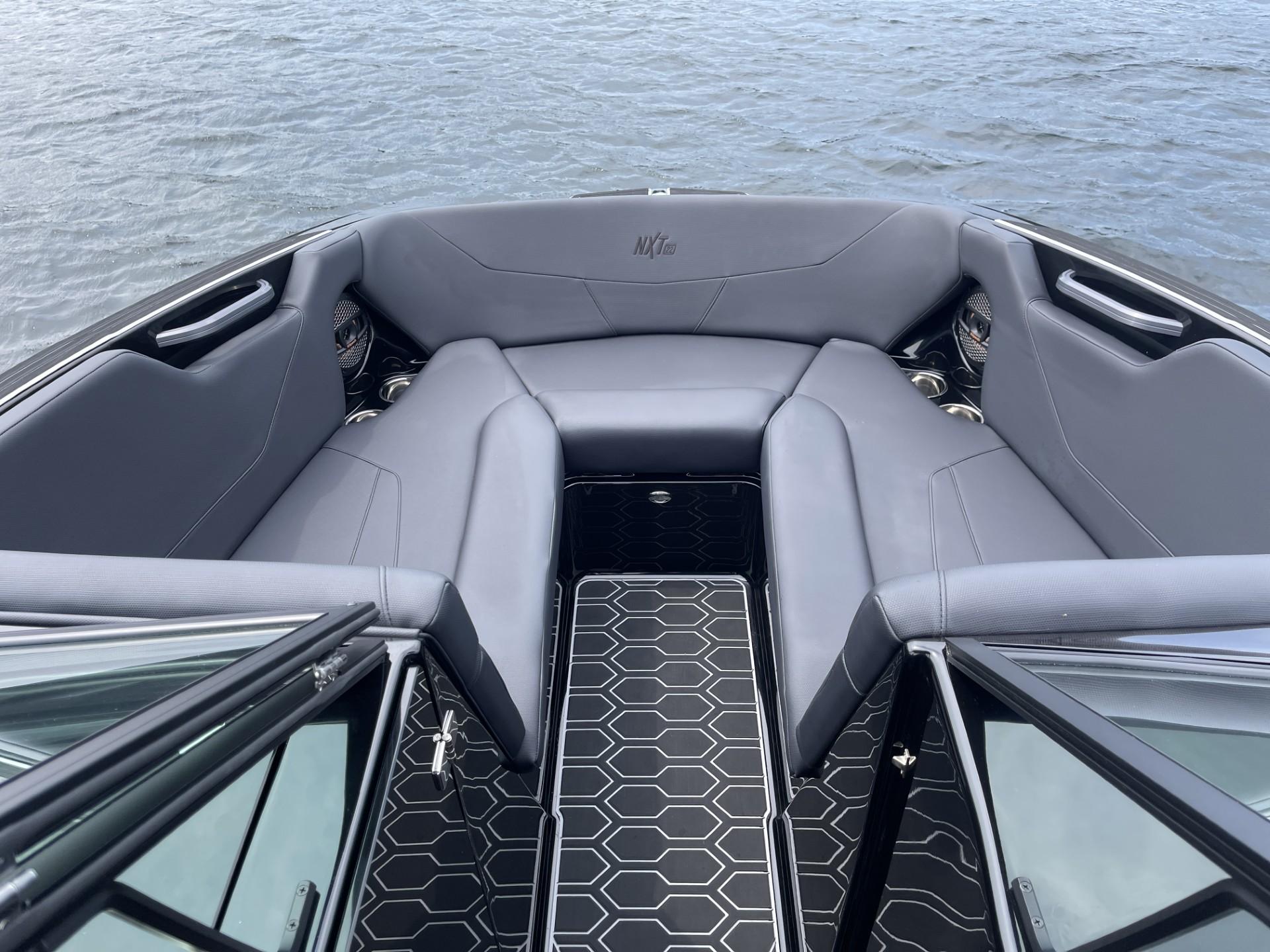 2025 MasterCraft NXT22 ICON