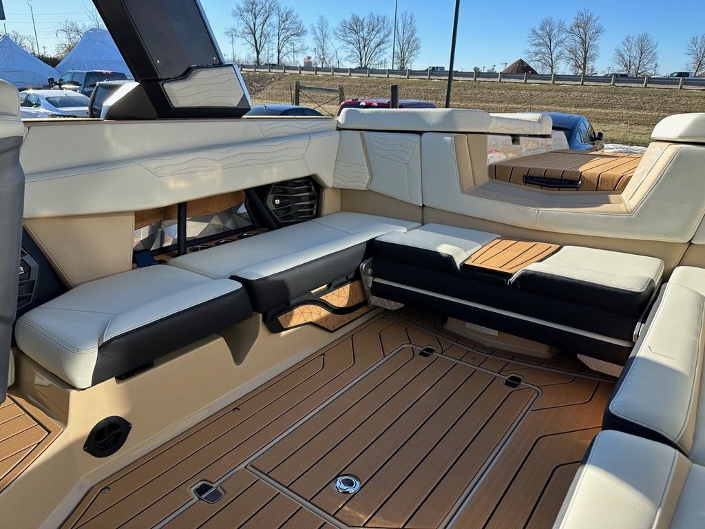 2025 Nautique Super Air Nautique G23