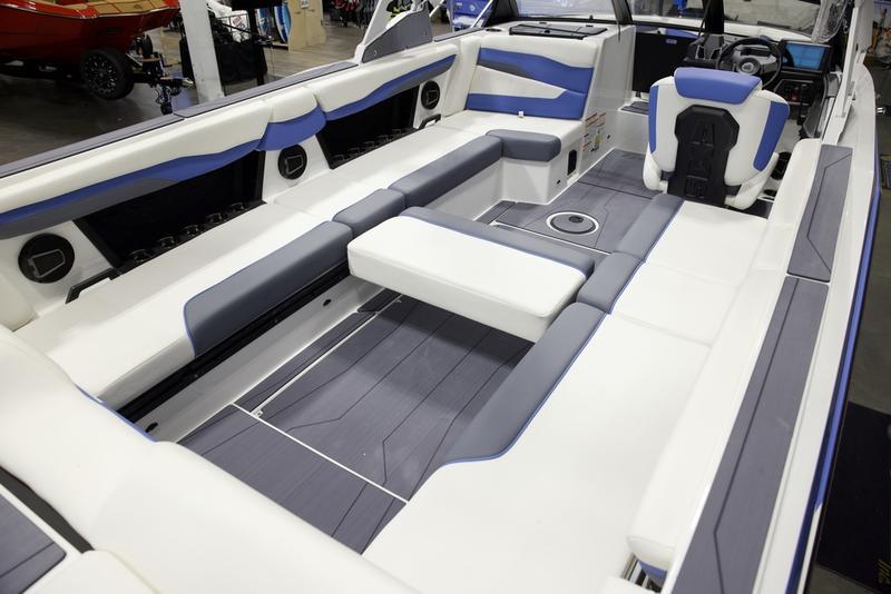 2025 Axis T250