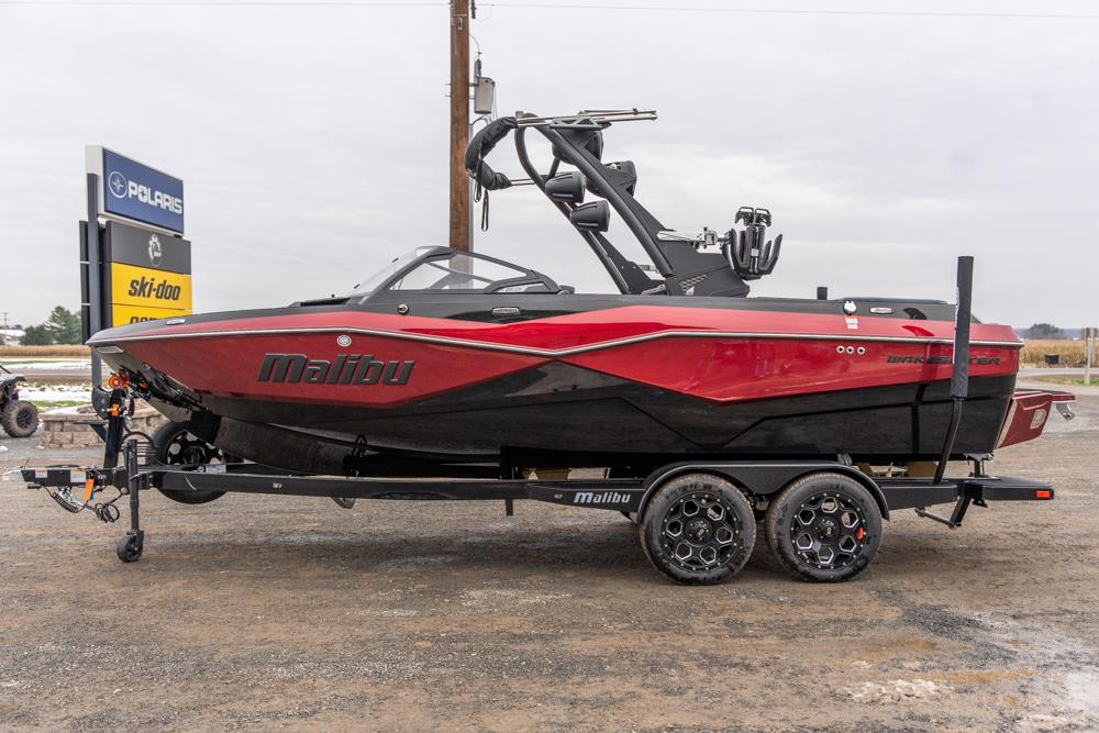 2024 Malibu Boats 22 LSV