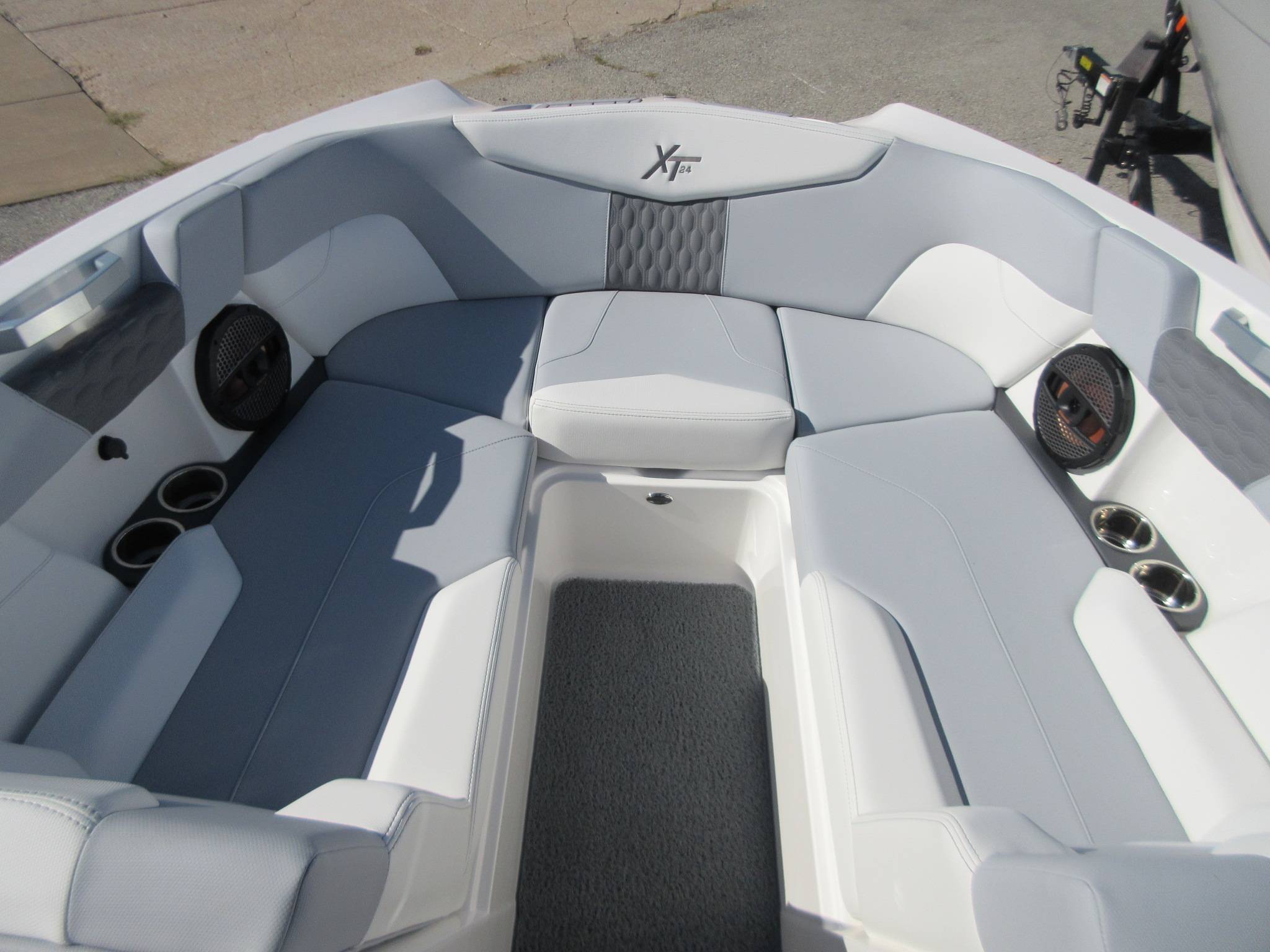2025 Mastercraft XT24