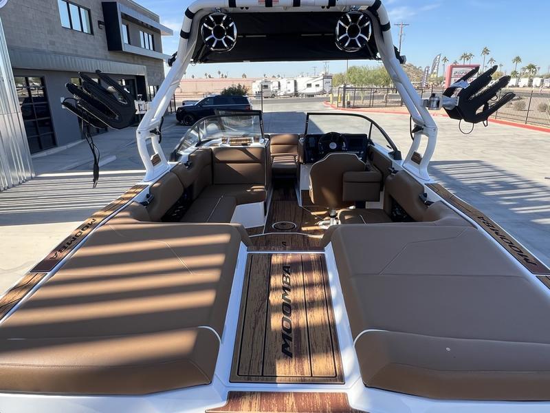 2025 Moomba Max