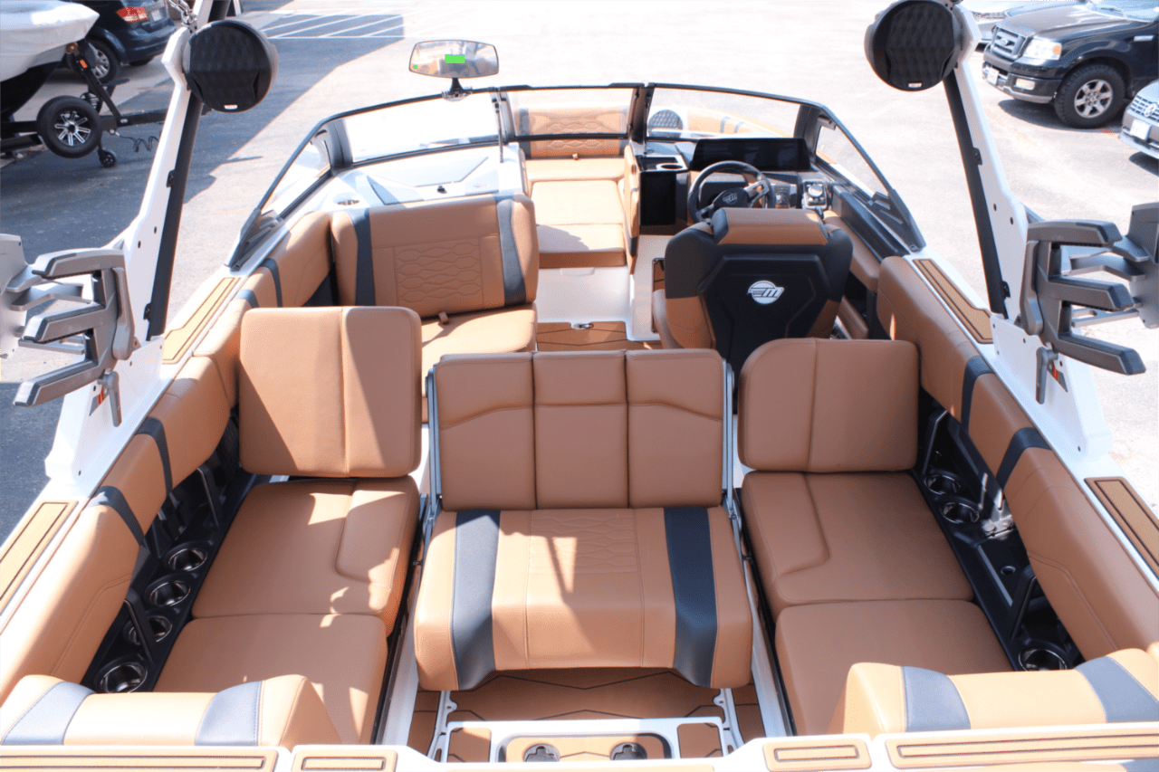 2025 Malibu 23 MXZ