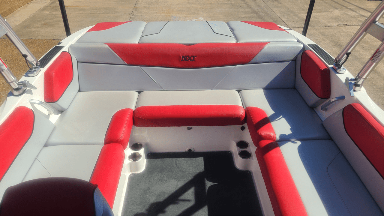 2016 MasterCraft NXT22