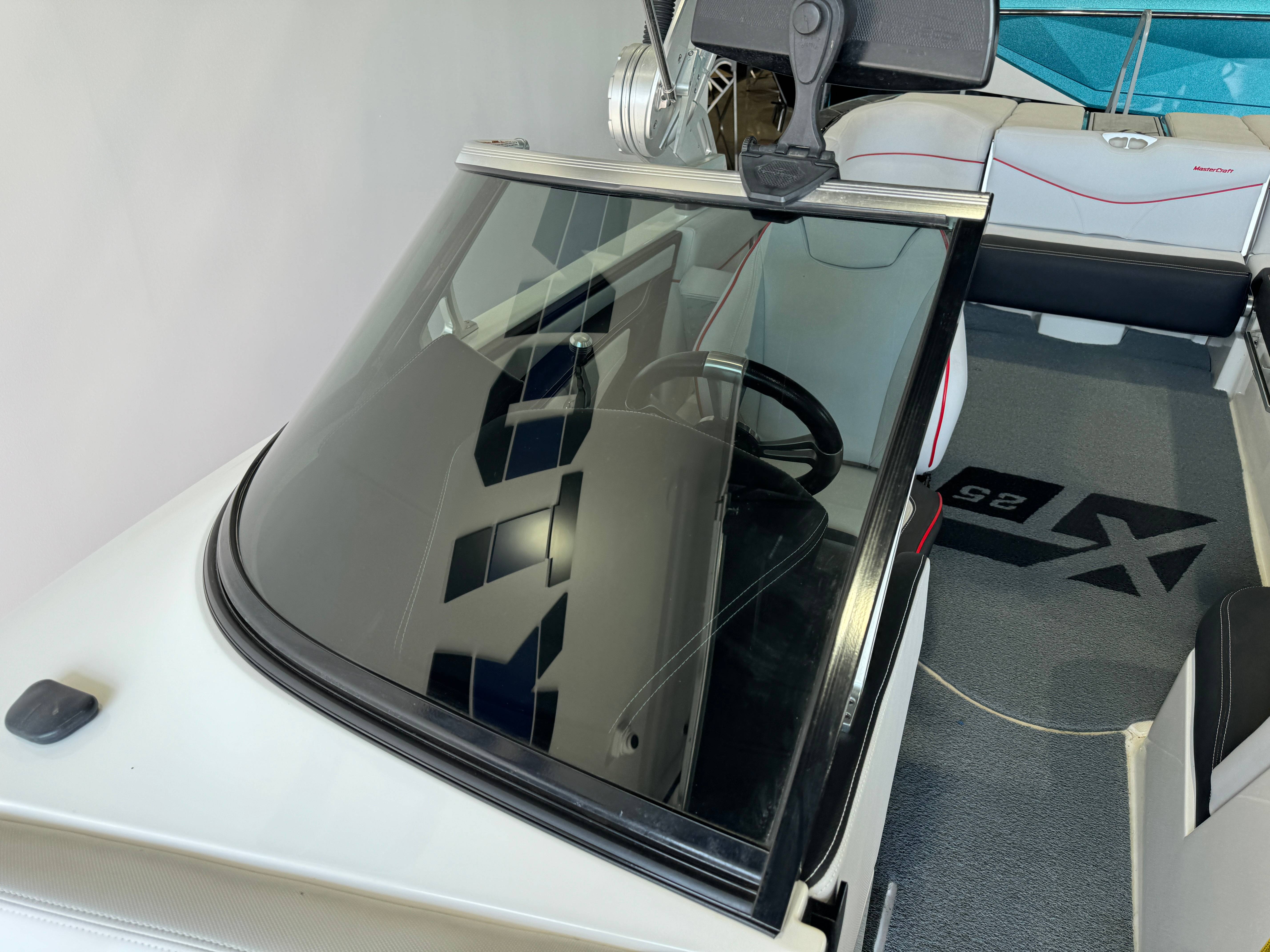 2019 MasterCraft XT25