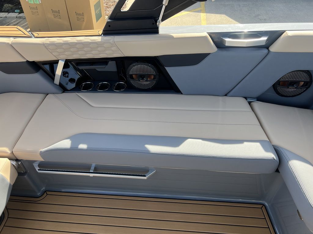 2024 MasterCraft XT23