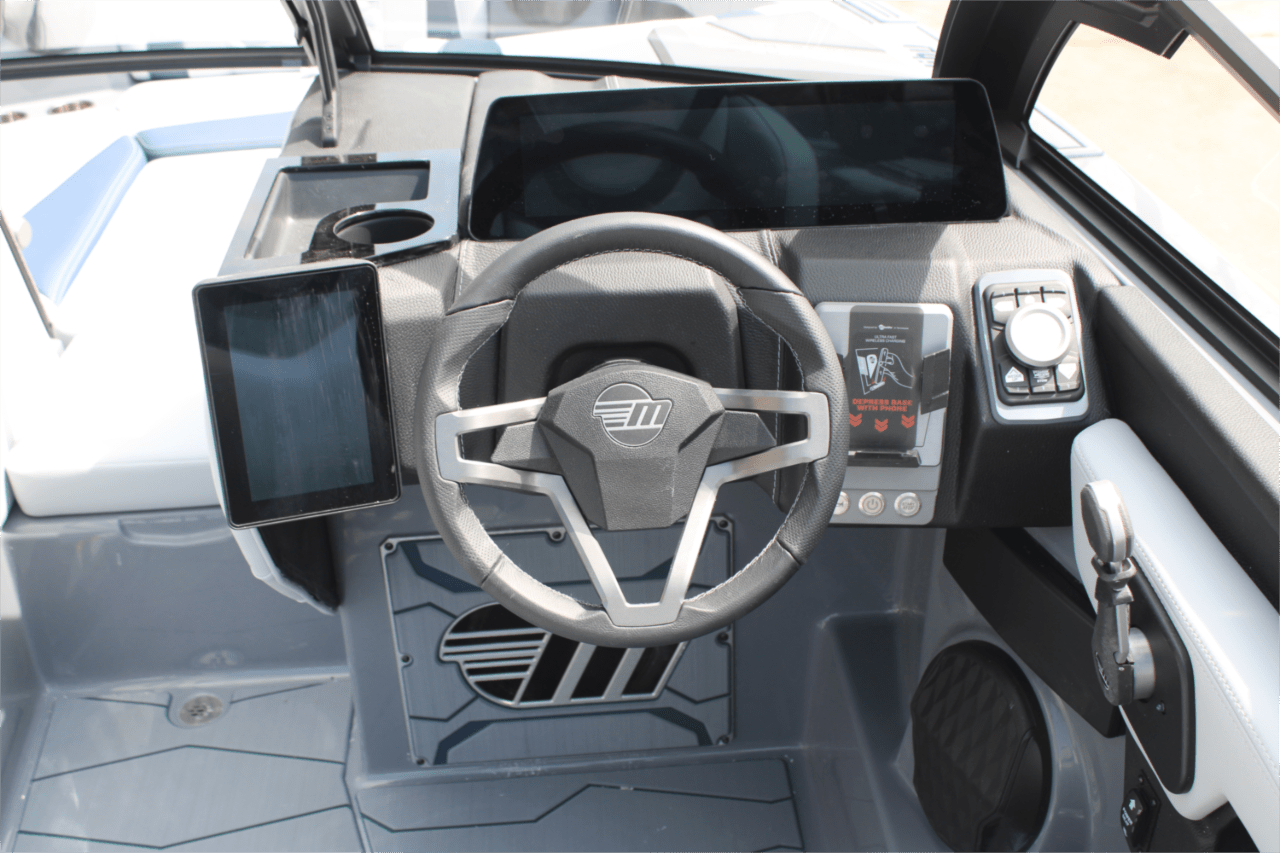 2025 Malibu 24 MXZ
