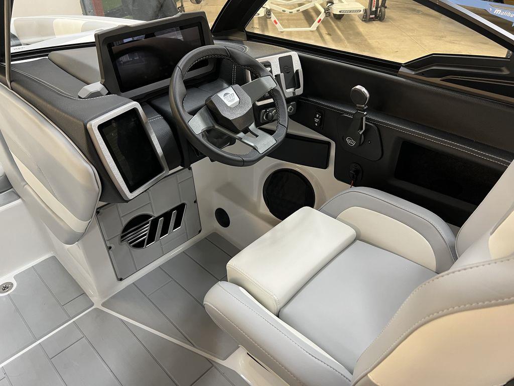 2024 Malibu Boats 24 MXZ