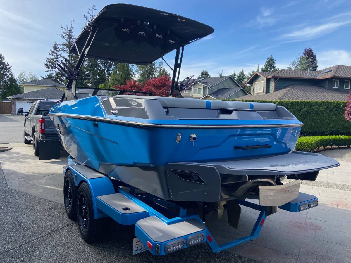 2022 Axis A22 *Super low hours &amp; Loaded with options*