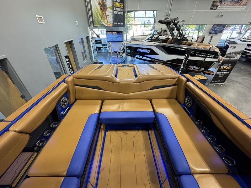 2022 Axis T250