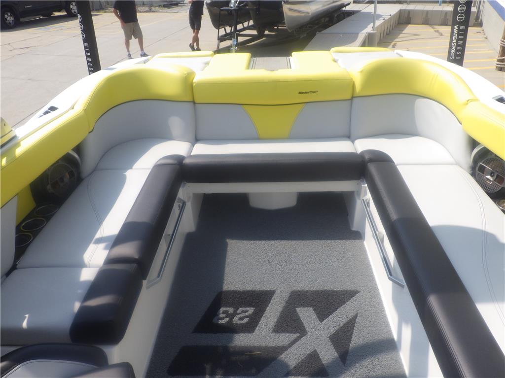 2019 MasterCraft XT23