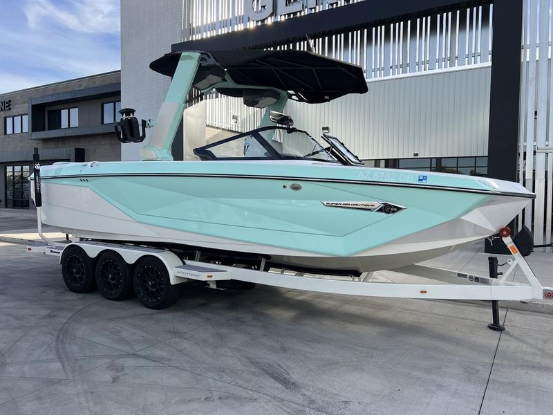boat.Title