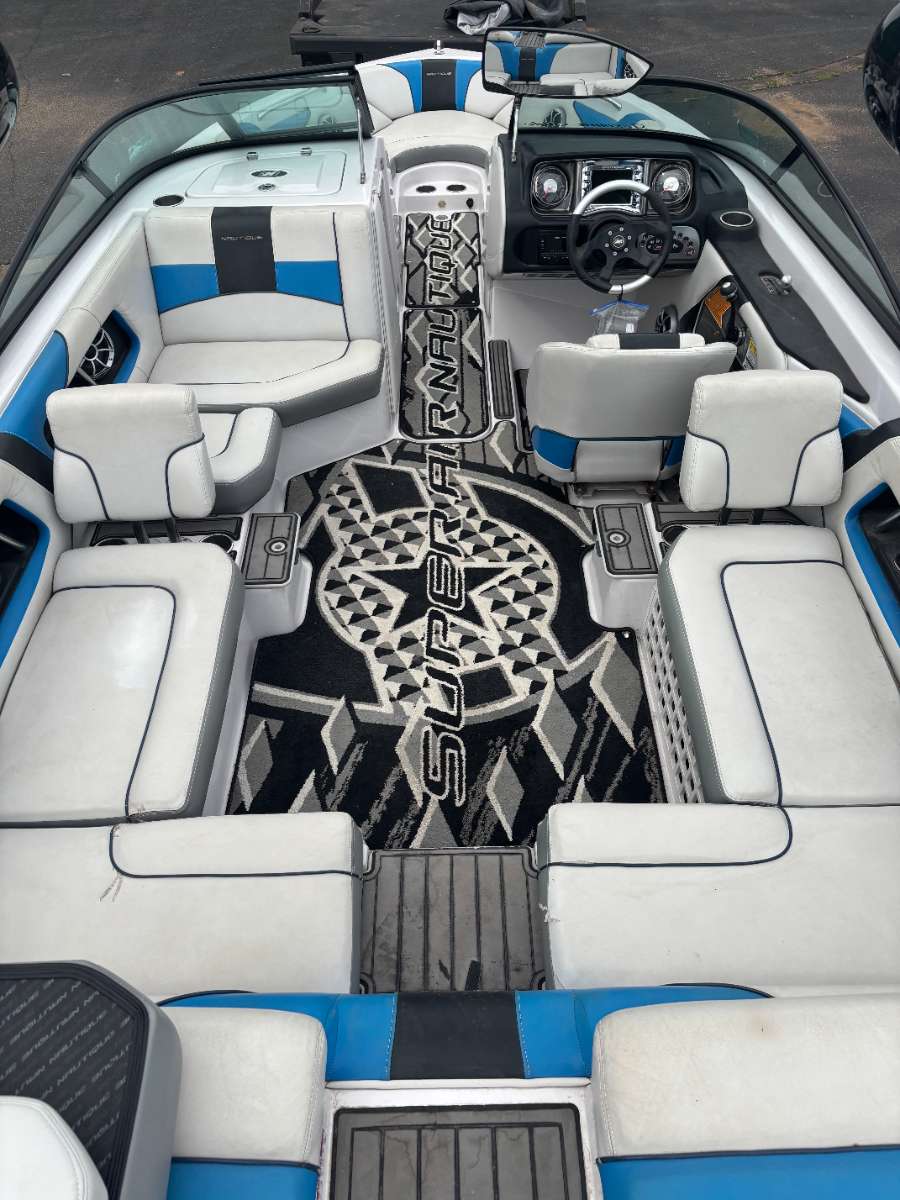 2011 Nautique Super Air 230