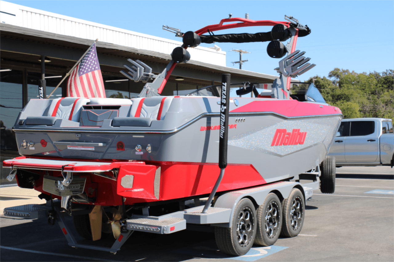2025 Malibu 25 LSV