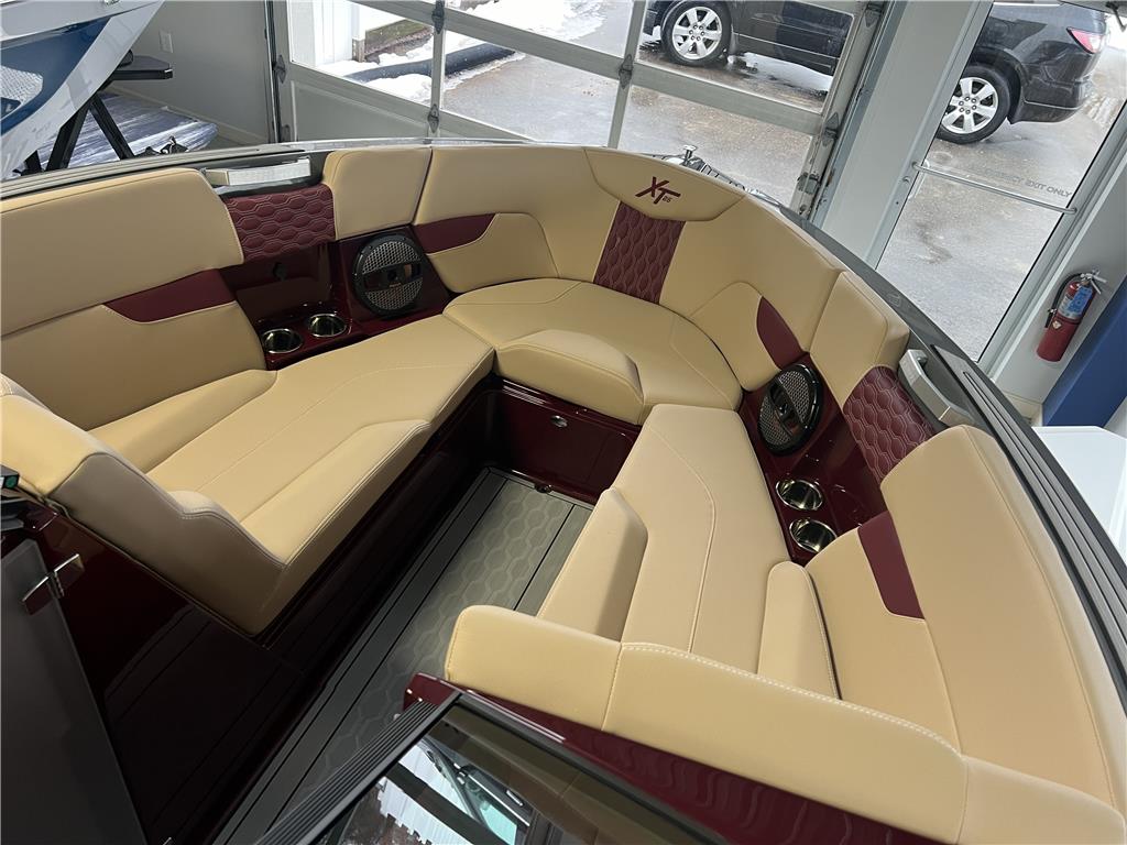 2024 MasterCraft XT25