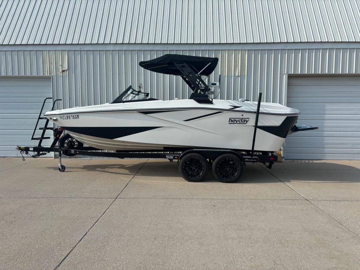 2022 HeyDay H22- ON CONSIGNMENT- 133HRS