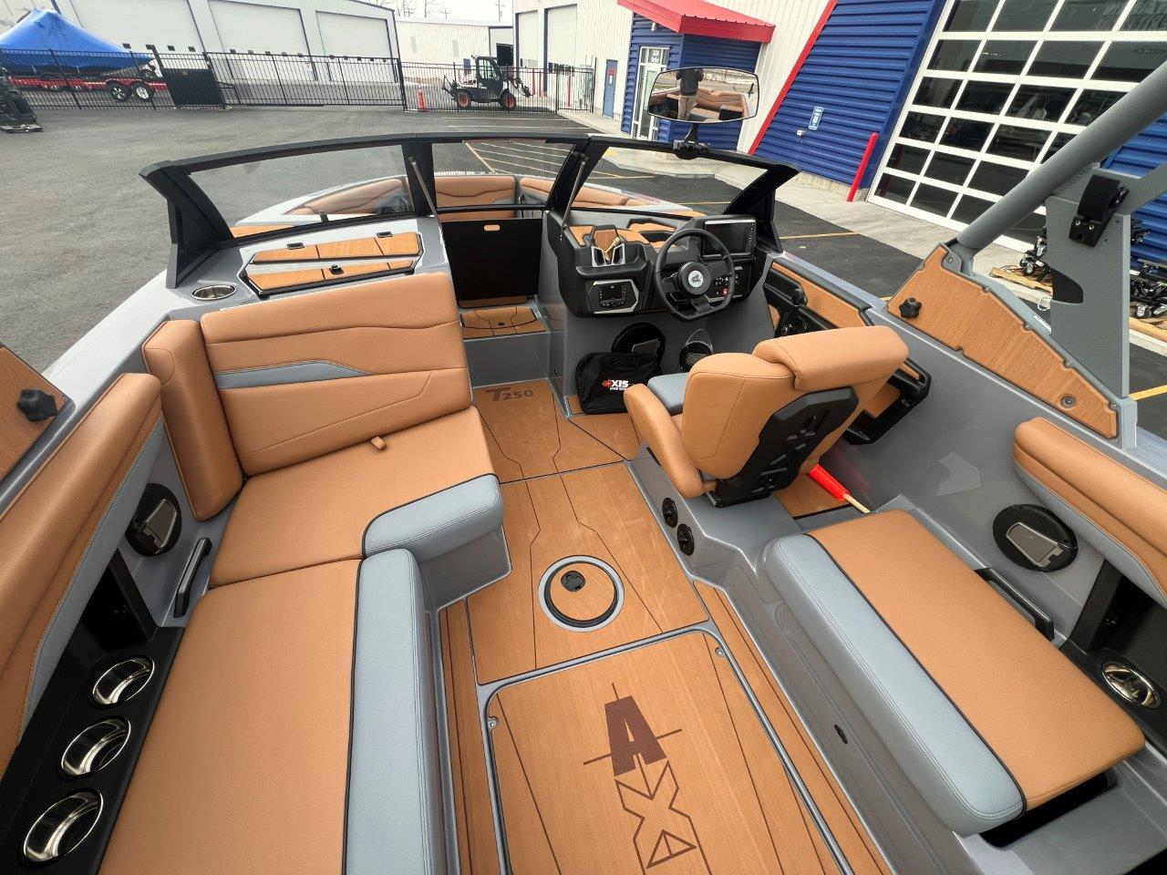 2025 Axis T250