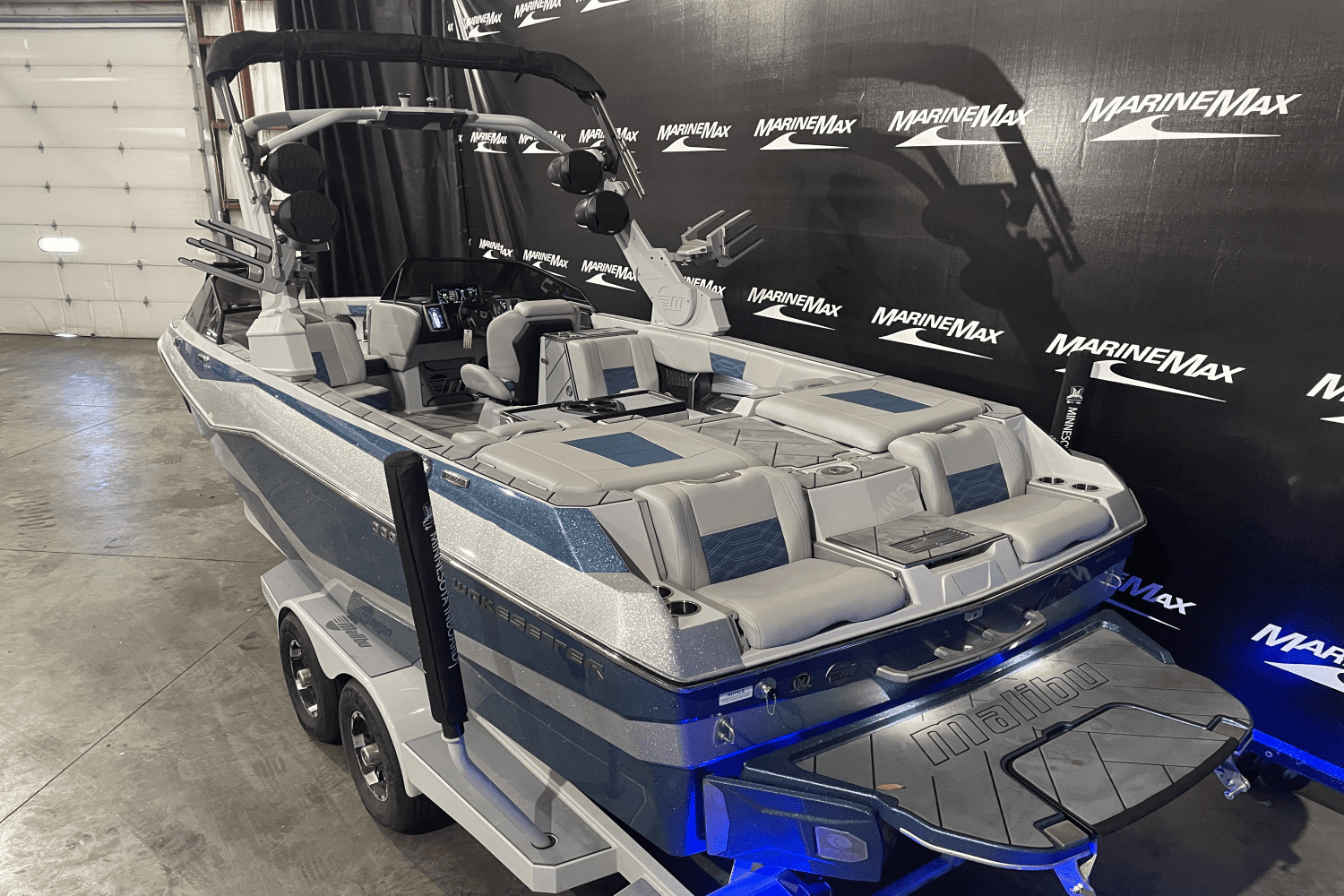 2022 Malibu Wakesetter 25LSV