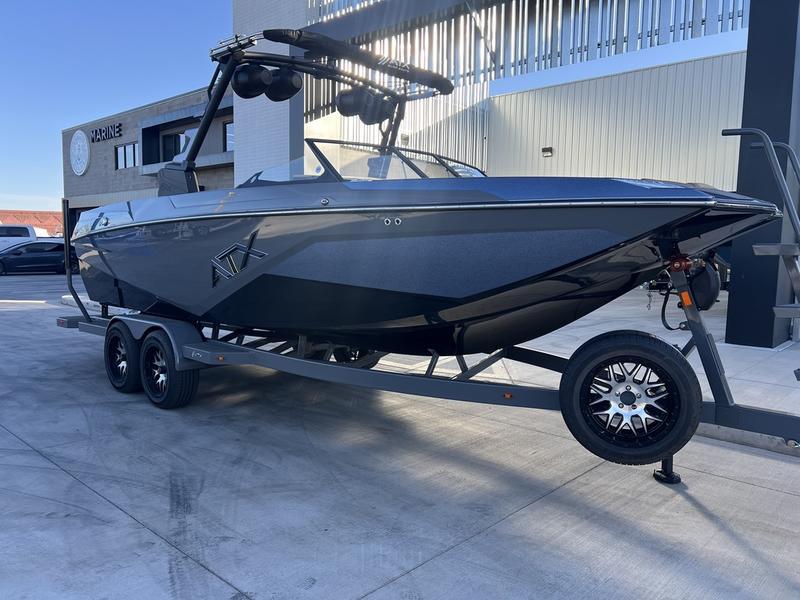 boat.Title