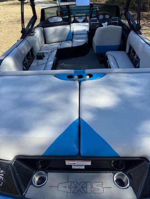 2012 Axis A22 Vandall