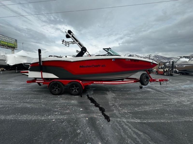 2021 MasterCraft NXT22