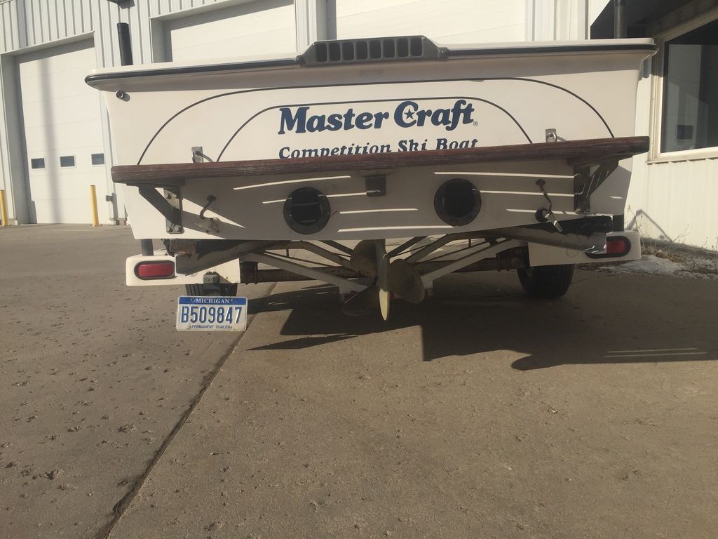 1986 Mastercraft Ski Boat
