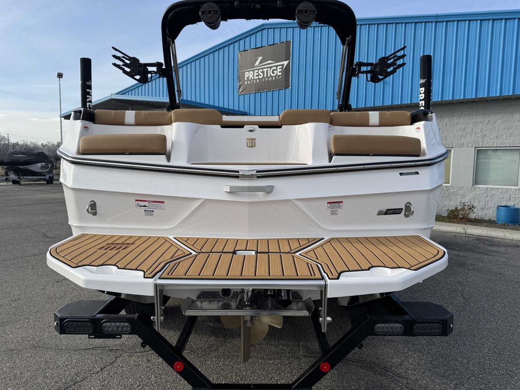 2025 MasterCraft XT23