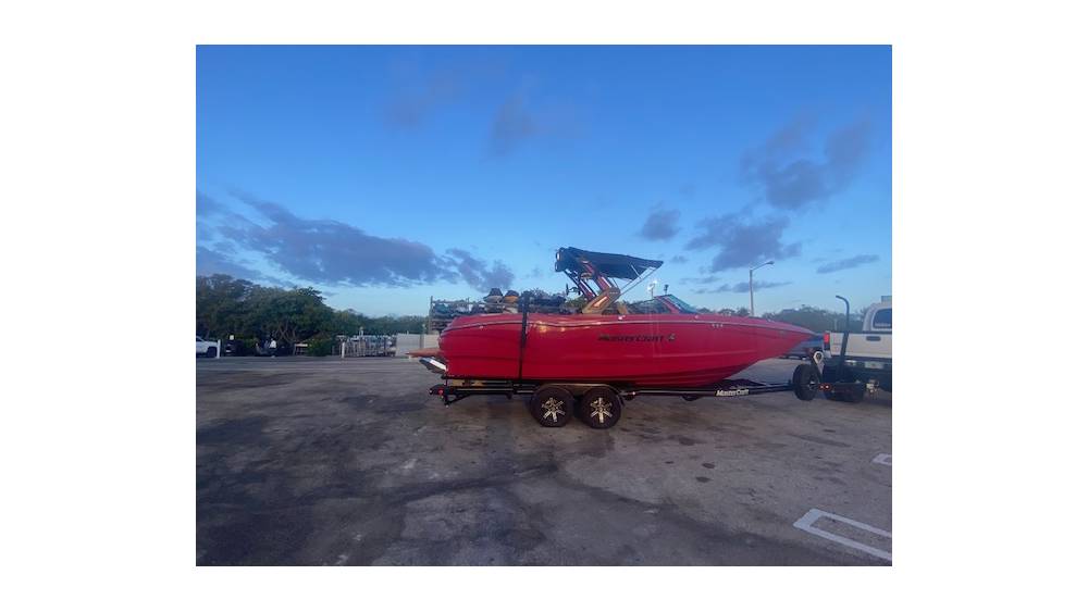 2025 Red mastercraft X24
