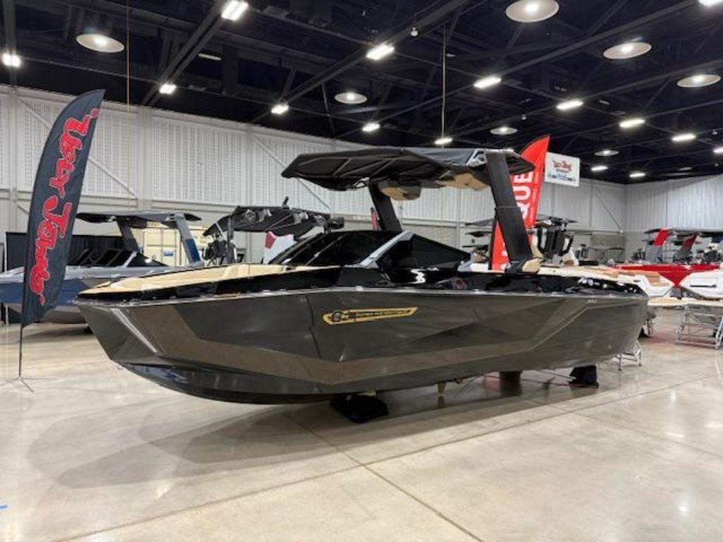 2025 Nautique G25