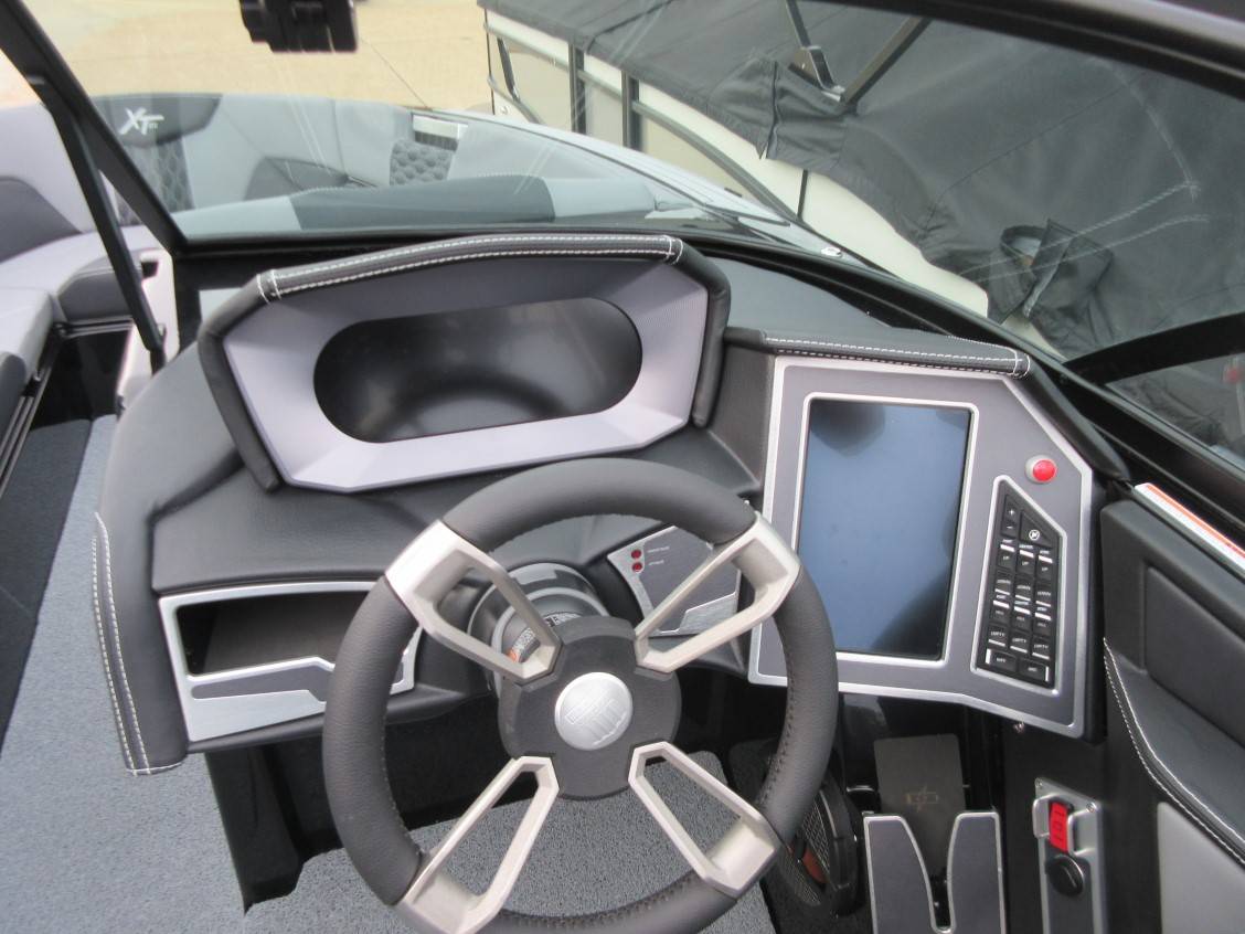 2024 Mastercraft XT25