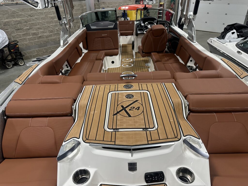 2019 MasterCraft X24