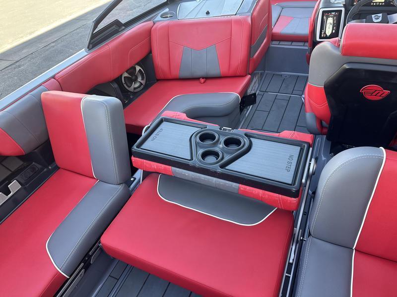 2021 Malibu 23 MXZ