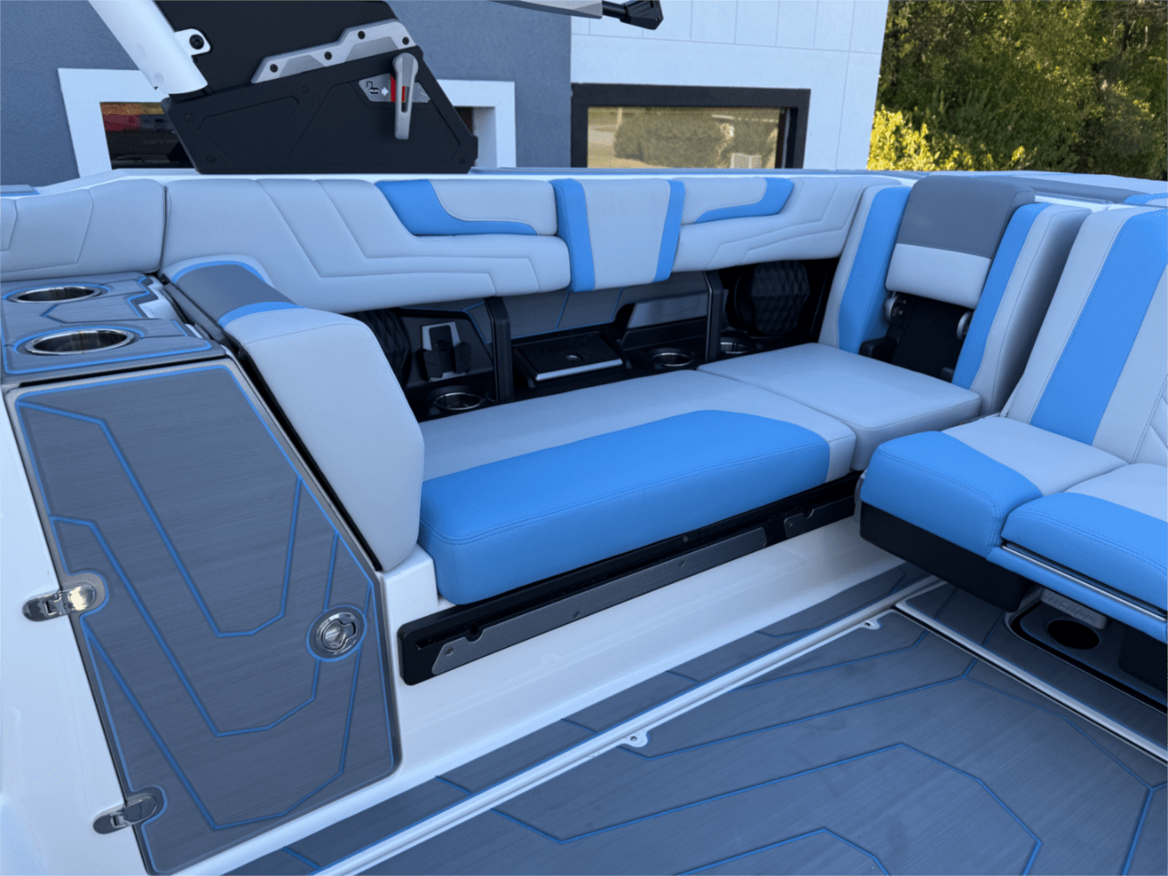 2025 Malibu Wakesetter 25LSV