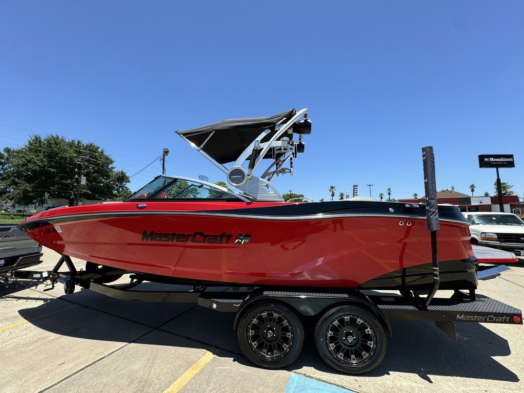 2019 MasterCraft XT22