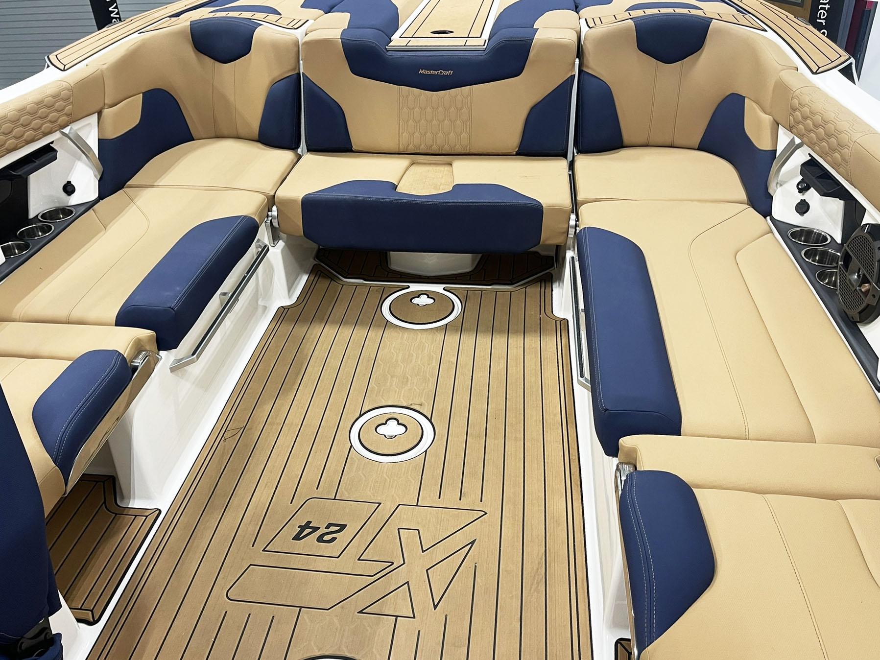 2022 Mastercraft XT 24