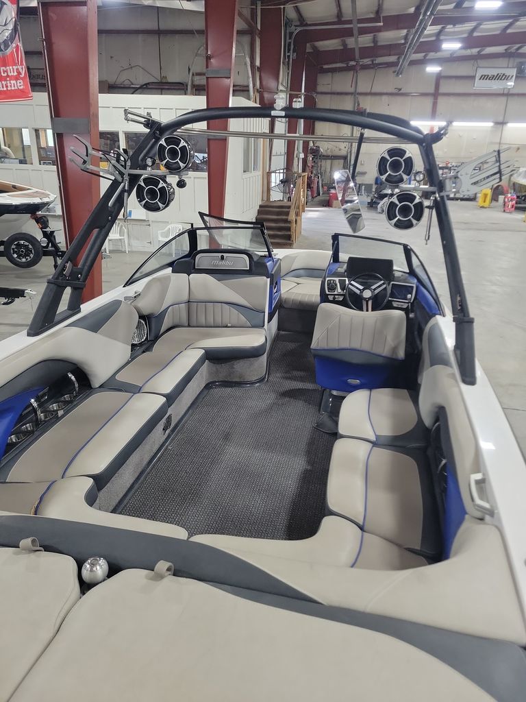 2015 malibu boats 247-LSV