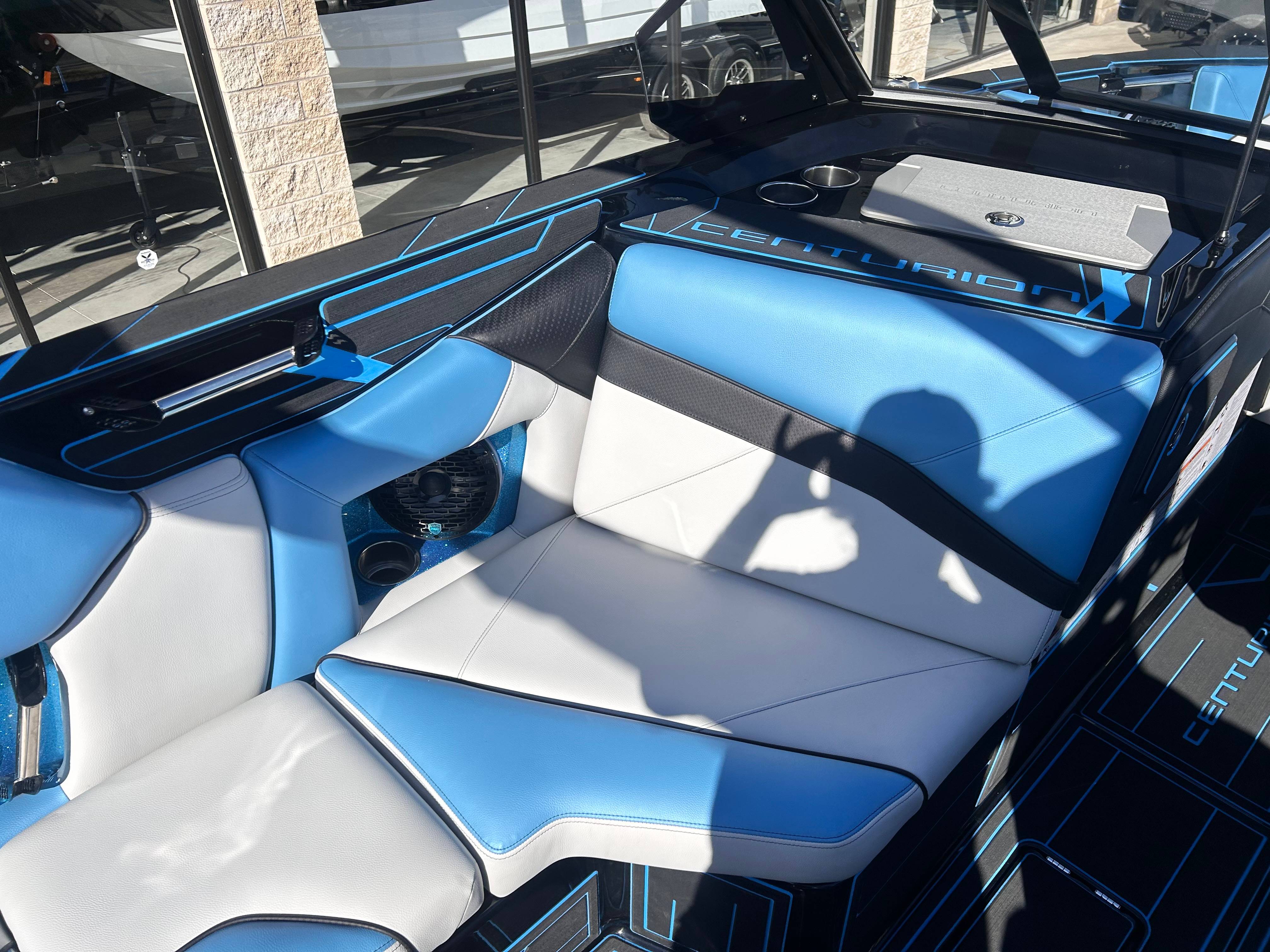 2025 Centurion NV233