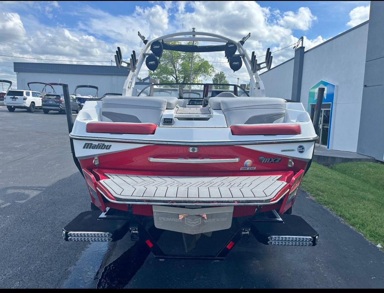 2018 Malibu Wakesetter 24MXZ – LOADED