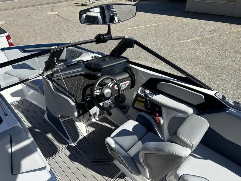 2022 Nautique S23
