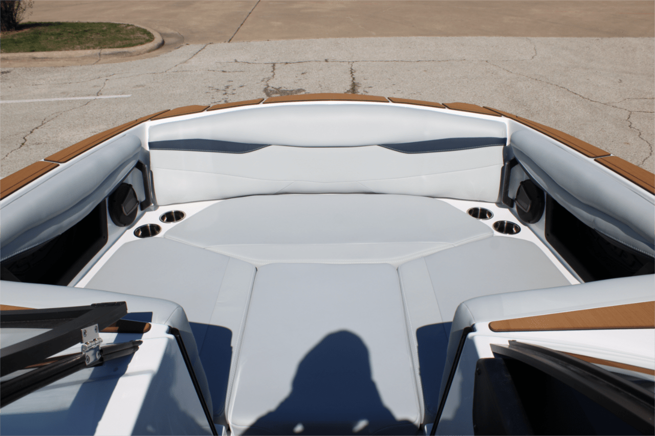 2025 Axis A225