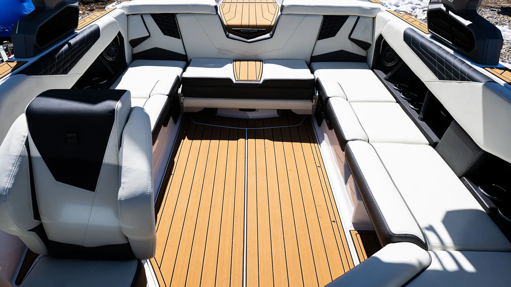 2023 Nautique S23