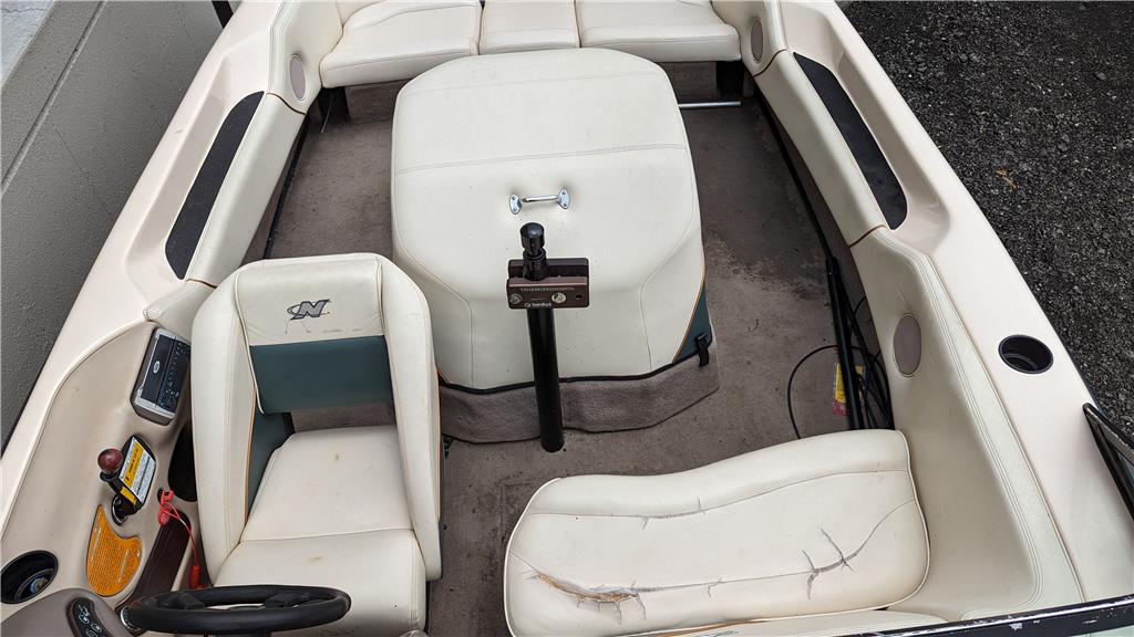2001 Ski Nautique 196 Open Bow
