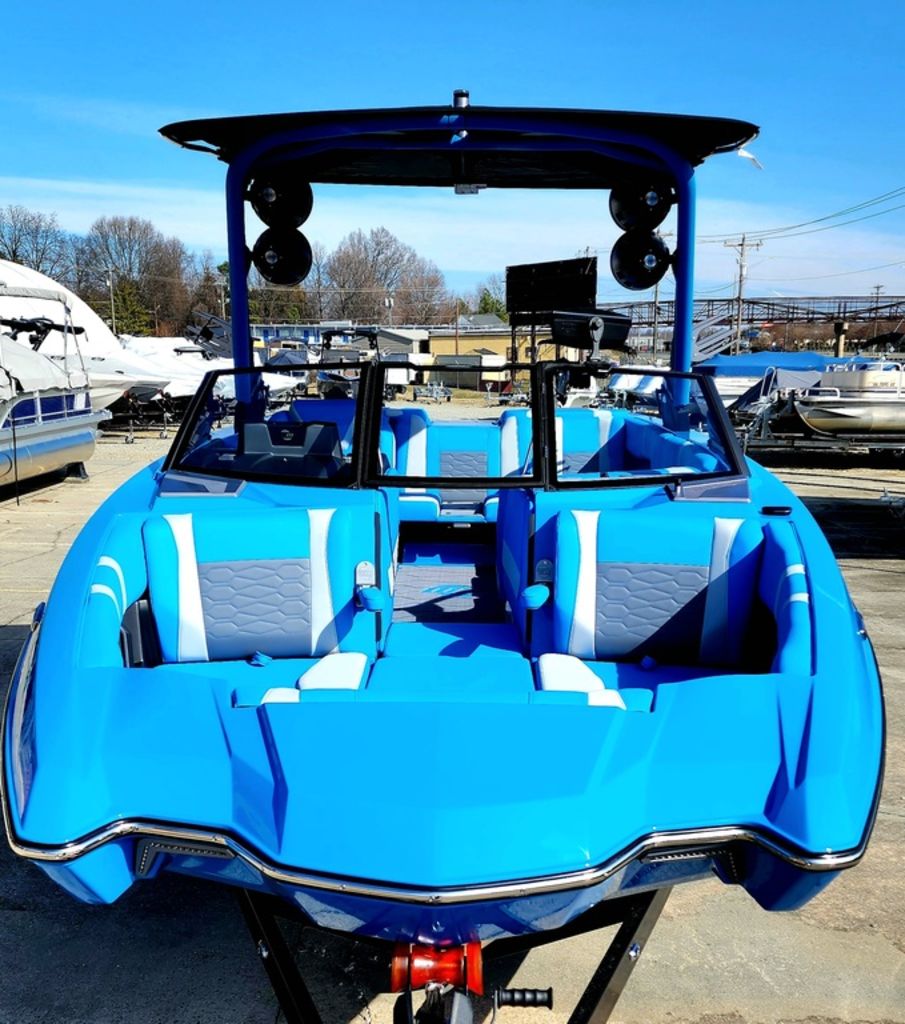 2024 Malibu Boats 23 MXZ