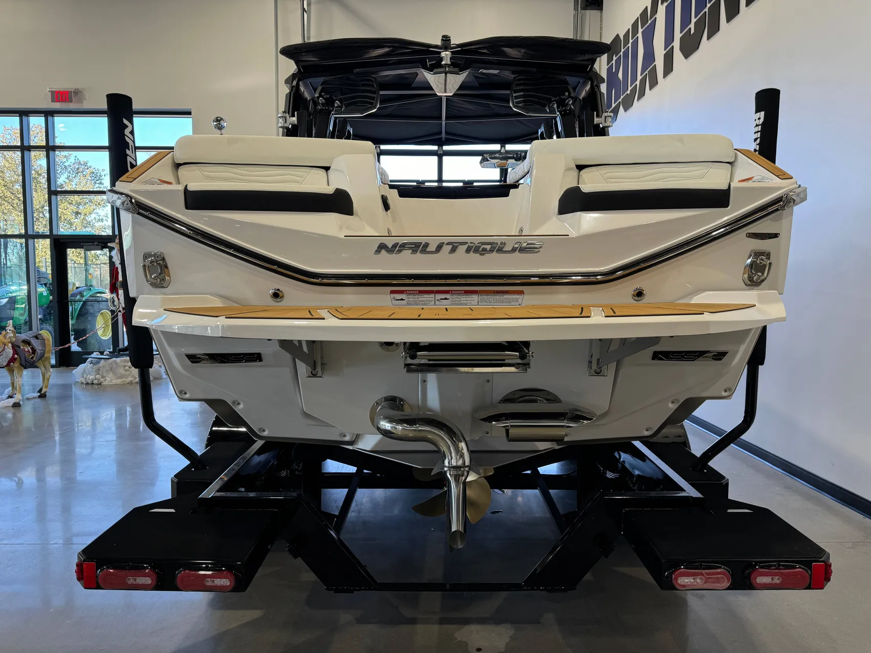 2025 Nautique G23